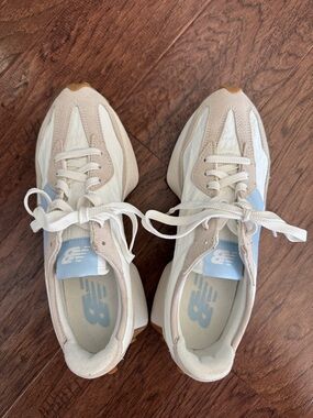 New Balance 327 sneakers